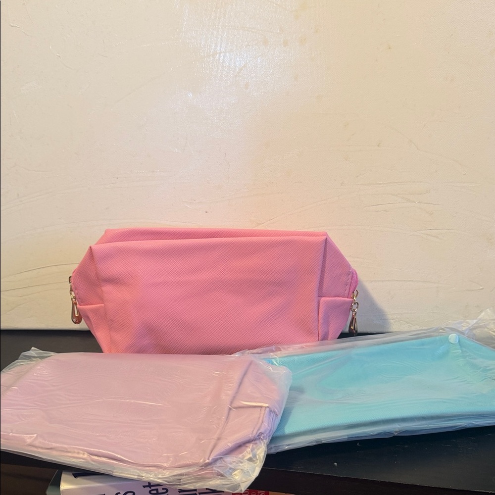 Set of 3 Cosmetic Bag with Pastel Pouches